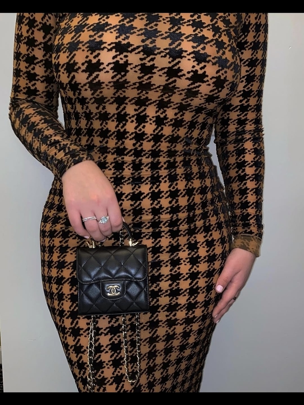 Black & Tan Houndstooth Long-Sleeve Bodycon Dress
